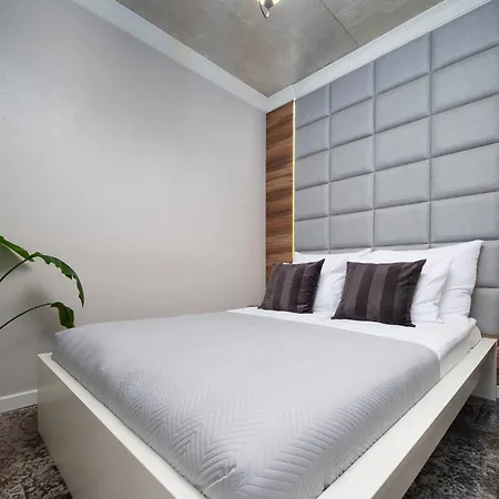 דירה Discover - 6 Rakowicka St - Stylish Balcony With Netflix *