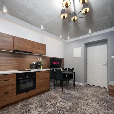 דירה Discover - 6 Rakowicka St - Stylish Balcony With Netflix