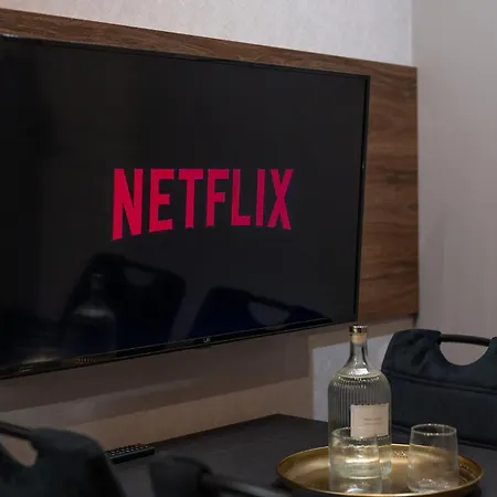 شقة Discover - 6 Rakowicka St - Stylish Balcony With Netflix كراكوفيا
