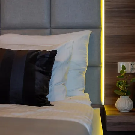 شقة Discover - 6 Rakowicka St - Stylish Balcony With Netflix *