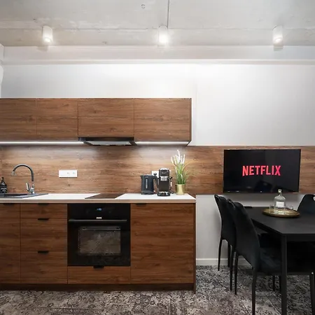 דירה Discover - 6 Rakowicka St - Stylish Balcony With Netflix קרקוב