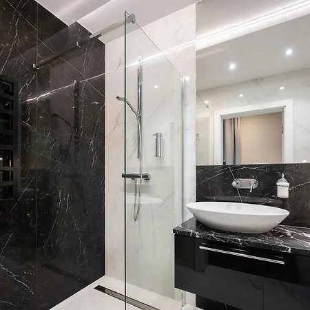 דירה Discover - 6 Rakowicka St - Stylish Balcony With Netflix קרקוב