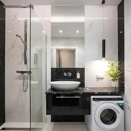 Discover - 6 Rakowicka St - Stylish Balcony With Netflix דירה קרקוב